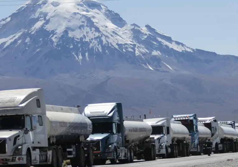 Transporte pesado paralizó las carreteras de Bolivia