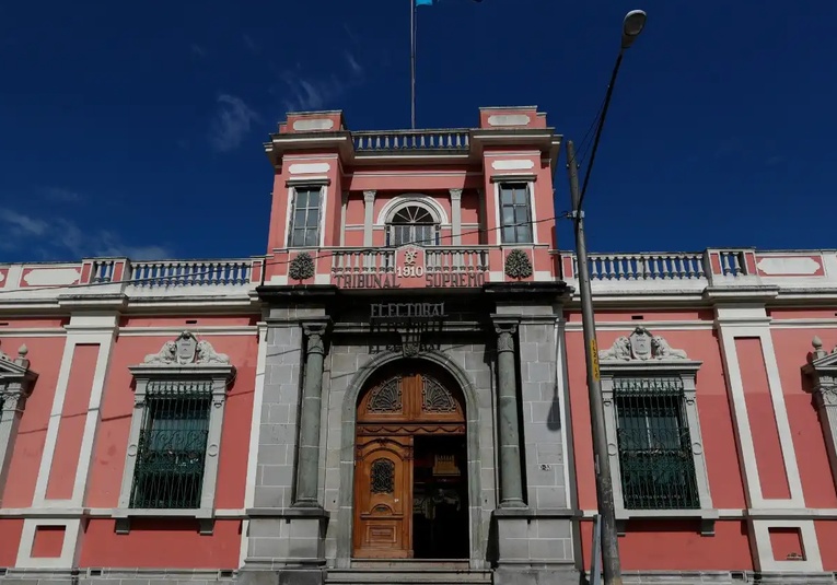 Tres excandidatos presidenciales confirman que sus datos coinciden con los datos por el TSE  tres-excandidatos-presidenciales-confirman-que-sus-datos-coinciden-con-los-datos-por-el-tse-155059-155203.jpg