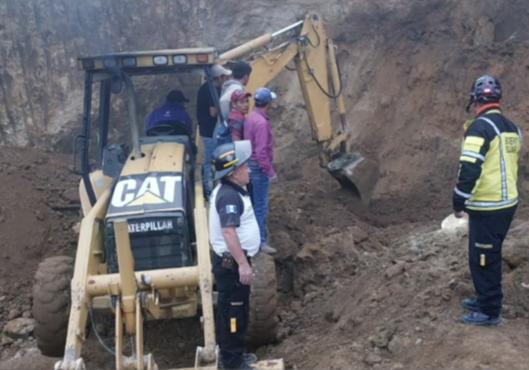 Tres personas que trabajaban en una construcción fallecieron soterradas en Sololá tres-personas-que-trabajaban-en-una-construccion-fallecieron-soterradas-en-solol-150752-151544.png
