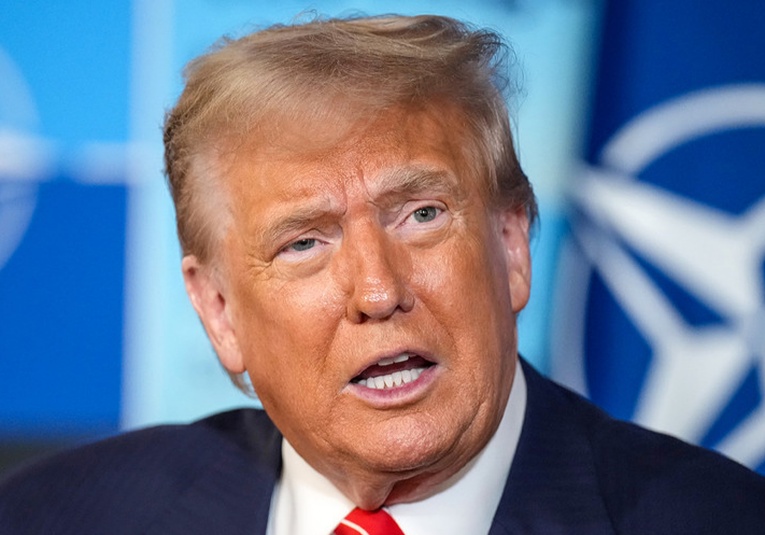 Trump afirma que EE.UU. fortalece a la OTAN vendiendo armas en vez de financiar la guerra en Ucrania: 5 claves del impacto