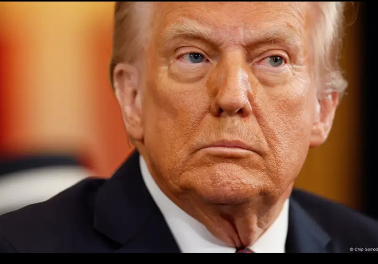 Trump da por iniciada 'la edad de oro' de EE. UU. trump-da-por-iniciada-la-edad-de-oro-de-ee-uu-123835-123845.jpg