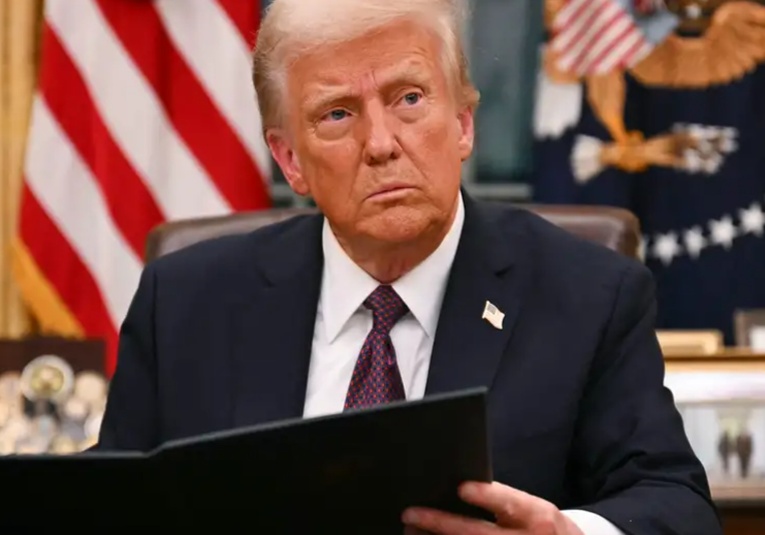 Trump dice que impidió 