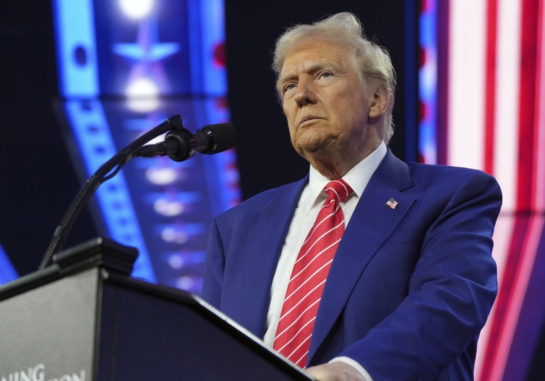 Trump impulsará la pena de muerte para violadores, asesinos y monstruos trump-impulsar-la-pena-de-muerte-para-violadores-asesinos-y-monstruos-010852-010914.jpg