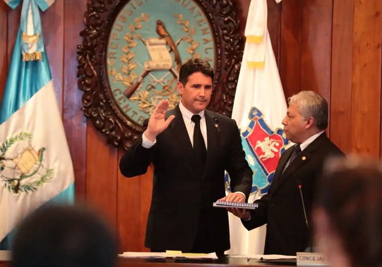 TSE oficializa reelección de Ricardo Quiñonez como alcalde de la Ciudad Capital tse-oficializa-reeleccion-de-ricardo-quinonez-como-alcalde-de-la-ciudad-capital-184736-184819.jpg