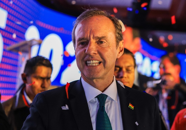Tuto Quiroga celebra “el fin de una larga noche” en Bolivia tras elecciones generales tuto-quiroga-celebra-ldquo-el-fin-de-una-larga-noche-rdquo-en-bolivia-tras-elecciones-generales-152650-152655.jpg