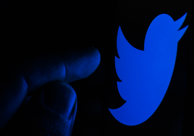 Twitter estarí­a trabajando en una función que permitirá publicar tuits privados visibles solo para un selecto grupo de usuarios. twitter-estaria-trabajando-en-una-funcion-que-permitir-publicar-tuits-privados-visibles-solo-para-un-selecto-grupo-de-usuarios-102735-102803.png