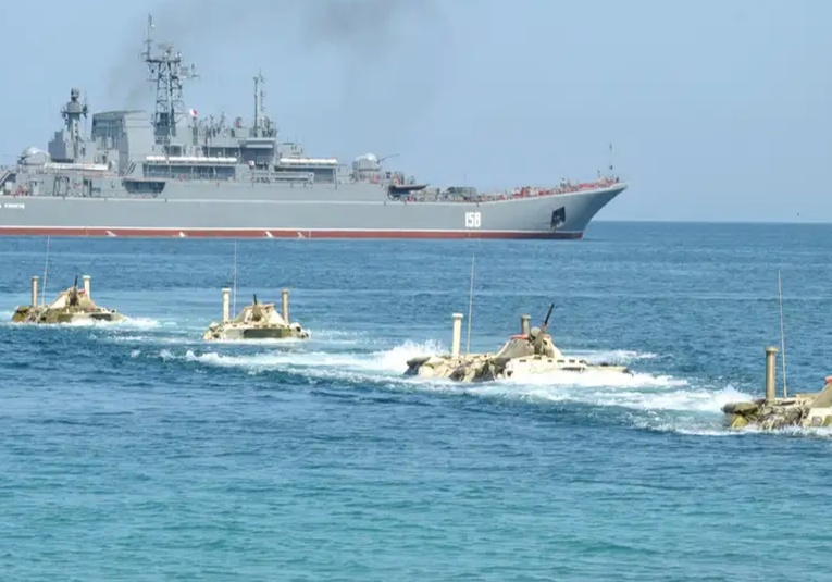 Ucrania dice haber destruido buque de guerra ruso ucrania-dice-haber-destruido-buque-de-guerra-ruso-085139-085207.jpg