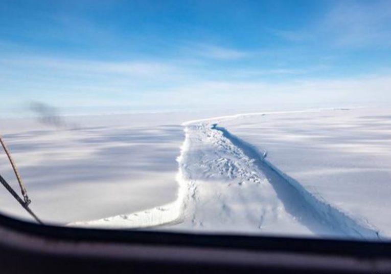 Un enorme iceberg 15 veces más grande que París se desprende de la Antártida