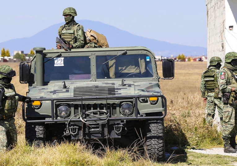 Un tiroteo entre bandas rivales mexicanas cerca de la frontera con Guatemala deja seis muertos un-tiroteo-entre-bandas-rivales-mexicanas-cerca-de-la-frontera-con-guatemala-deja-seis-muertos-103313-103340.jpg