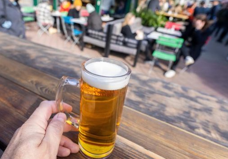 Una cerveza al dí­a basta para la reducción del volumen cerebral, según amplio estudio una-cerveza-al-dia-basta-para-la-reduccion-del-volumen-cerebral-segun-amplio-estudio-132954-133016.jpg