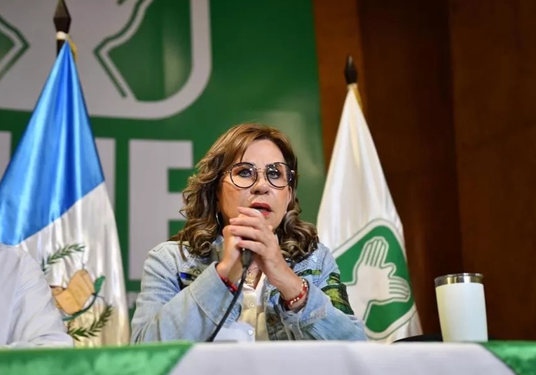 UNE rechaza oficialización de resultados electorales y exige cumplimiento de plazos legales une-rechaza-oficializacion-de-resultados-electorales-y-exige-cumplimiento-de-plazos-legales-130921-131120.jpg