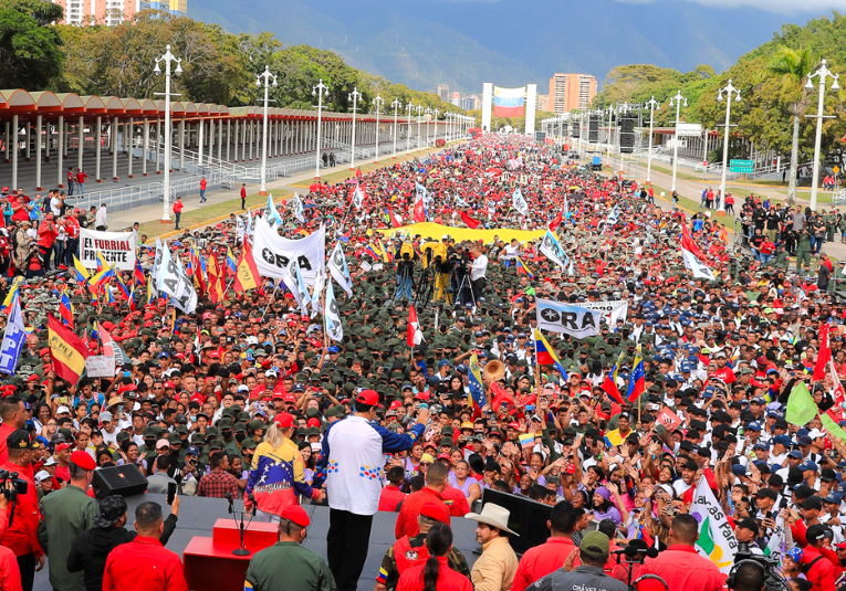 Venezuela conmemora los 31 años de la rebelión cí­vico-militar de Chávez con una multitudinaria marcha venezuela-conmemora-los-31-anos-de-la-rebelion-civico-militar-de-ch-vez-con-una-multitudinaria-marcha-212500-212508.png