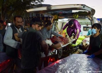 21 muertos en ataque a una mezquita de Kabul