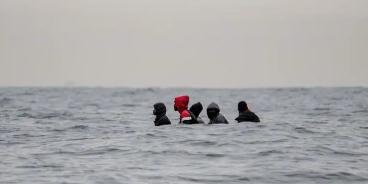 38 migrantes mueren en un naufragio frente a Yibuti