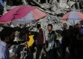 5 muertos tras bombardeo israelí contra centro de la UNRWA