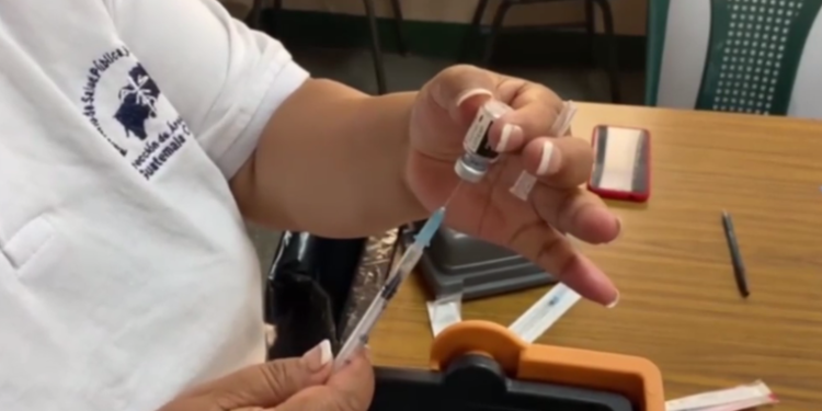 7 departamentos alcanzaron el esquema completo de vacunación