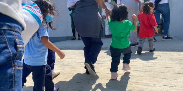 750 migrantes guatemaltecos fueron retornados, entre ellos un menor con alerta Alba Keneth