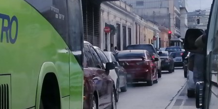 A partir de este jueves se espera incremento de tráfico en el área metropolitana