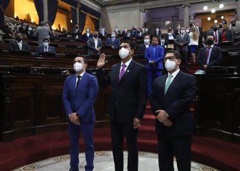 A pesar de amparos en su contra, Mynor Moto es juramentado