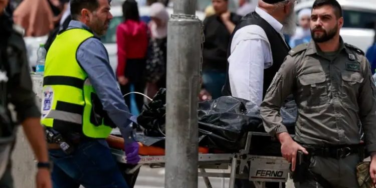 Abatido un turco tras apuñalar a un policía en Jerusalén