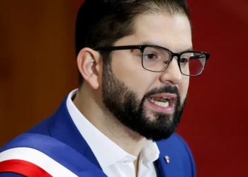 Abogado desmiente denuncia por acoso presentada contra Boric