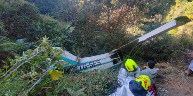 Accidente aéreo en zona 13: avioneta se estrella cerca de la pista de AILA