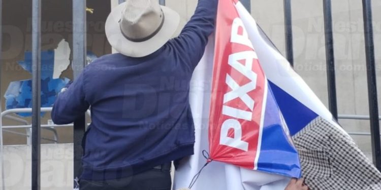 Acuerdo entre manifestantes y autoridades: accesos al Ministerio Público serán liberados