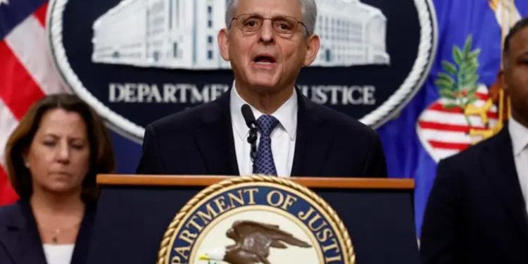 Acusan a exembajador de Estados Unidos de ser espía de Cuba