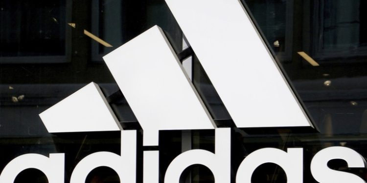 Adidas registra sus primeras pérdidas en más de 30 años