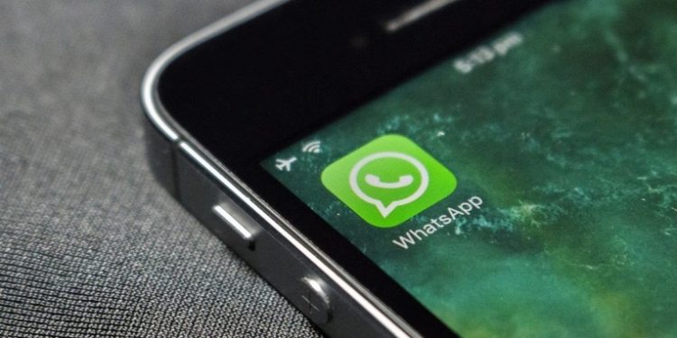 ¿Adiós al 'visto por última vez...'?: Una nueva función de WhatsApp permitirá escoger a quiénes ignorar.