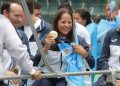 Adriana Ruano es Recibida con Caravana Masiva tras Ganar Oro Olímpico