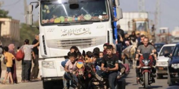 Advertencia de evacuación: miles de palestinos huyen del norte de Gaza