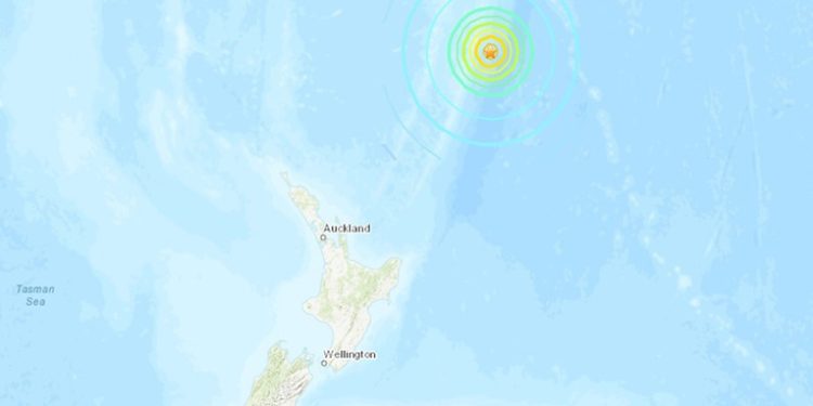 Advierten a la región del Pací­fico por olas de tsunami