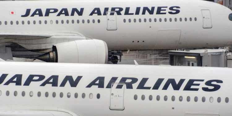 Aerolínea organiza un vuelo extra para luchadores de sumo ante el riesgo de sobrecarga