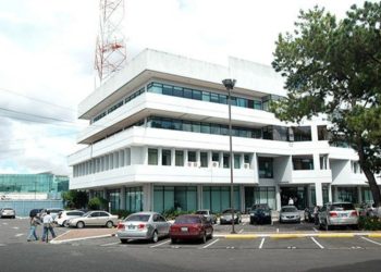 Aeronáutica Civil se prepara para la ayuda y rescate de personas afectadas por el ciclón Julia