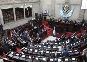 Agenda legislativa queda en suspenso tras orden para elegir nueva junta directiva