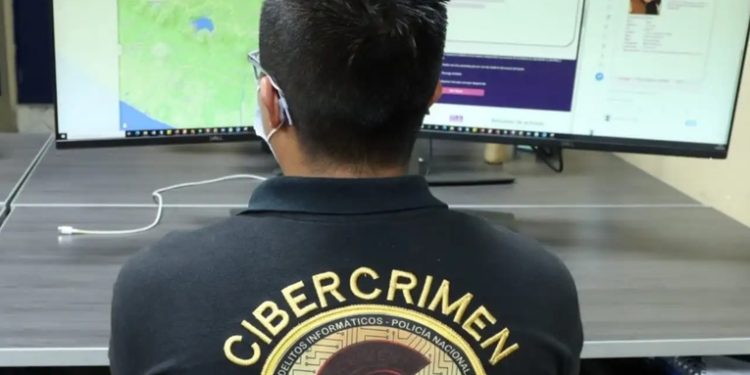 Agentes de la PNC son capacitados para que puedan investigar ciberdelitos en el país