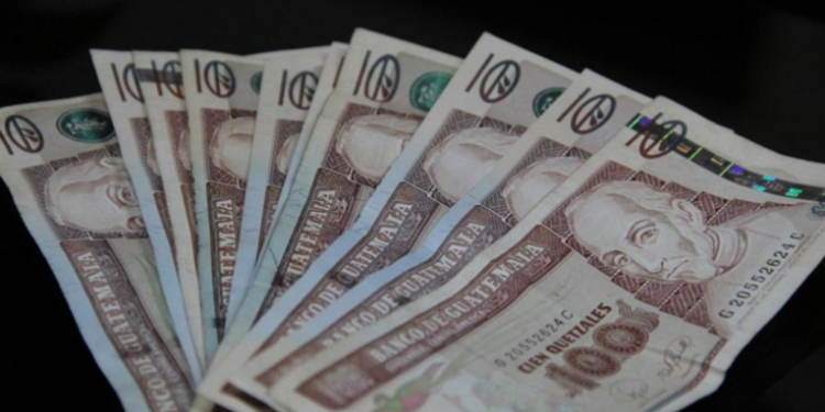 Aguinaldo según acuerdo debe ser entregado a personas que fueron suspendidas