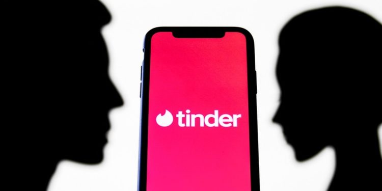 Ahora Tinder permite a tu madre que elija pareja para ti