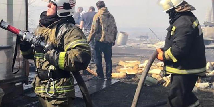 Al menos 10 muertos en un incendio en casino de Camboya