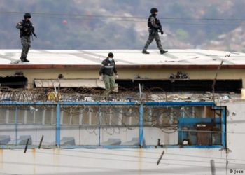 Al menos 51 presos mueren en nuevos enfrentamientos en cárcel de Ecuador