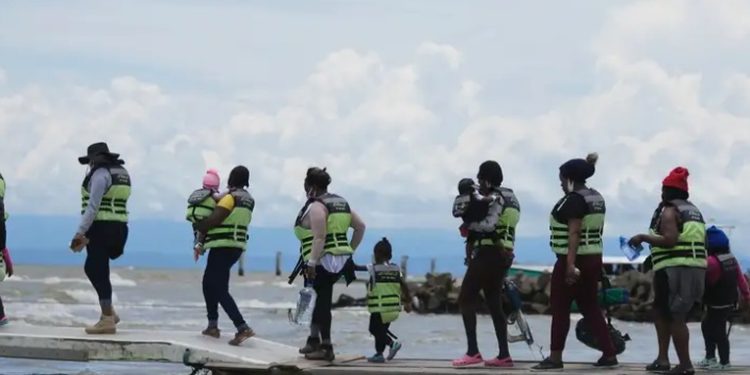Al menos cuatro migrantes mueren en naufragio en Panamá