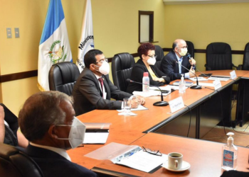 Alcaldes del departamento de Guatemala se reúnen para solicitar medidas al Presidente ante aumento de casos del Covid-19.