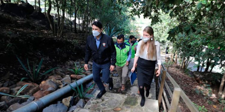 Alcalde capitalino hace entrega de parque ecológico