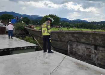 Alcalde de Mixco exige reparación urgente del muro del Cementerio Las Flores tras daños por lluvias
