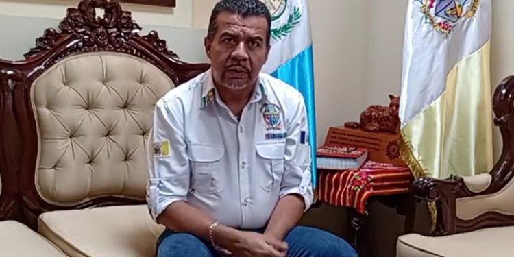 Alcalde de San Juan Sacatepéquez aclara que no es experto en