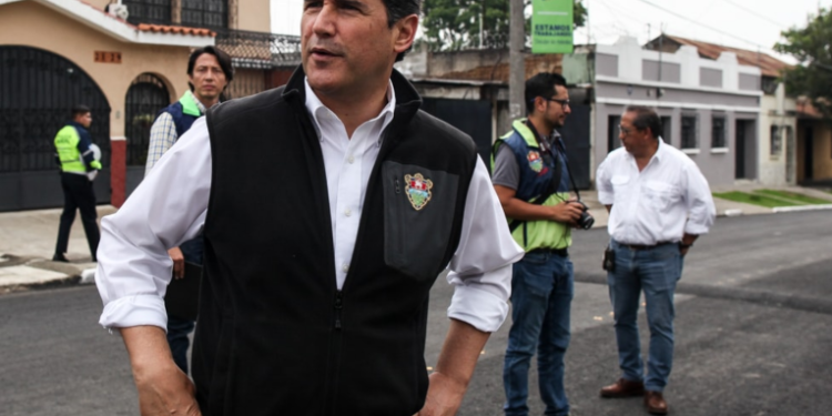 Alcalde Ricardo Quiñonez seguirá ampliando y habilitando áreas verdes