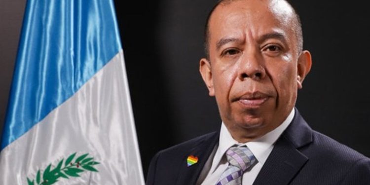 Aldo Dávila asegura que el rechazo a su inscripción se debe a persecución polí­tica