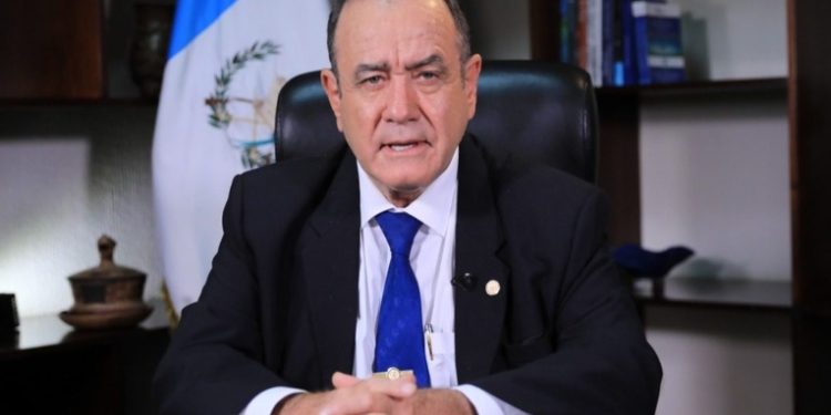 Alejandro Giammattei da a conocer el reglamento para el registro de las empresas reclutadoras