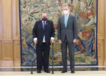 Alejandro Giammattei se reúne con el Rey Felipe de España